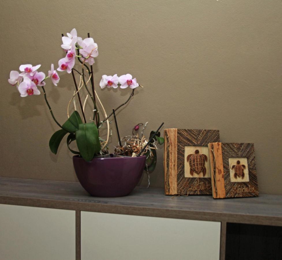 Main Square Apartment Durres Bagian luar foto