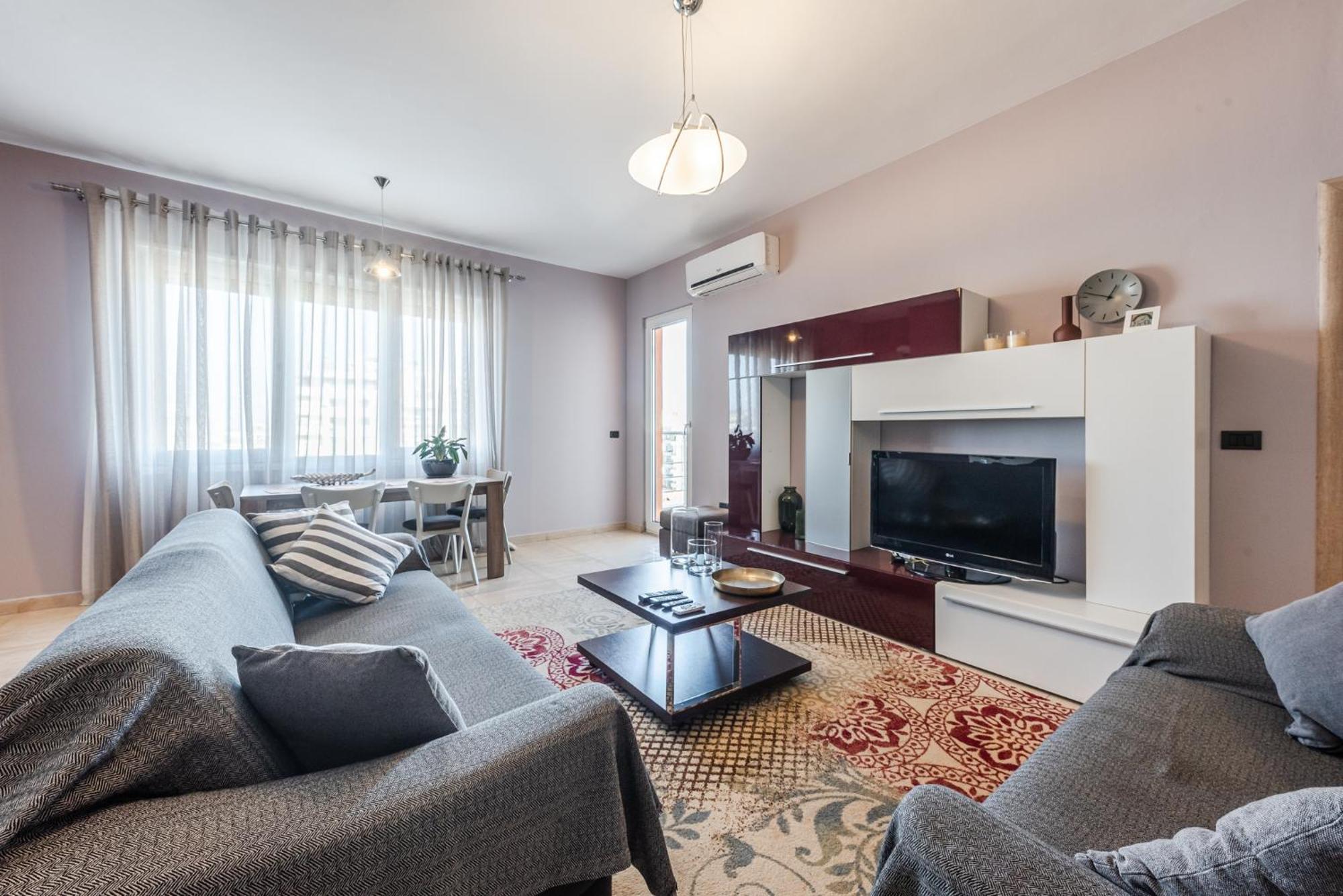 Main Square Apartment Durres Bagian luar foto