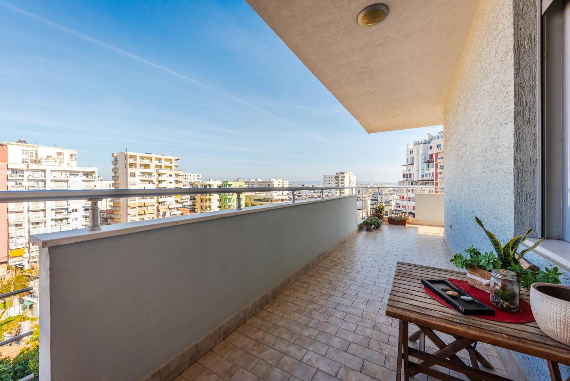 Main Square Apartment Durres Bagian luar foto